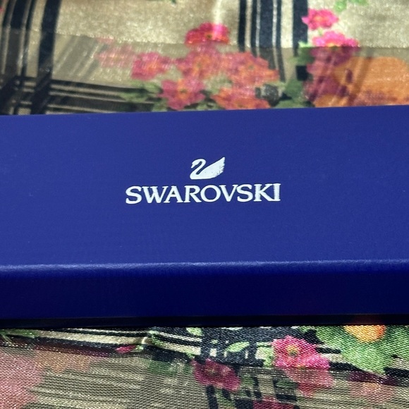 NWT - NIB Swarovski Bracelet. - Picture 7 of 7